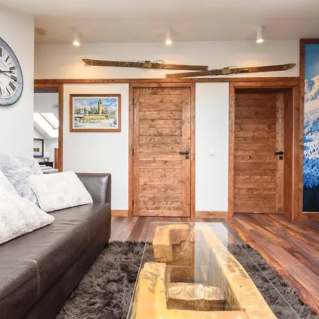 Finest Luxury Penthouse Royal Towers شقة