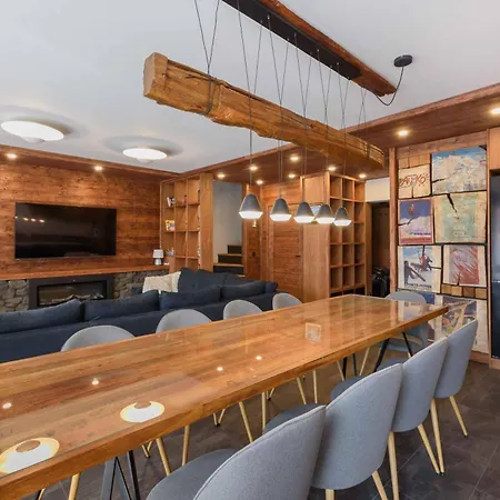 Finest Luxury Penthouse Royal Towers شقة *