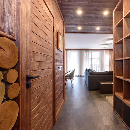 Finest Luxury Penthouse Royal Towers Apartment *